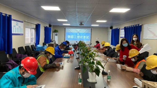 提升職業(yè)技能，弘揚(yáng)工匠精神