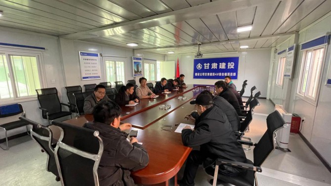 人勤春早復(fù)工忙，奮力沖刺開(kāi)門(mén)紅